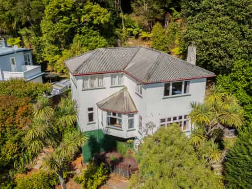 33 Walter Road, Lowry Bay