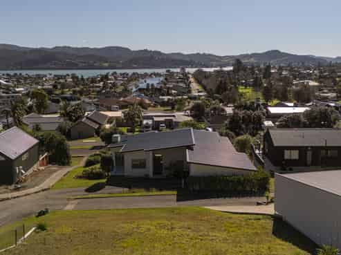 62 Panorama Parade, Pauanui