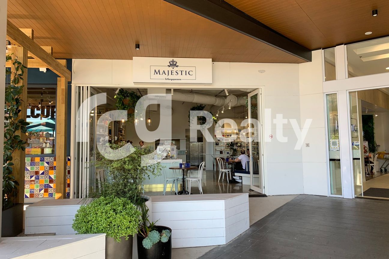 Coast Plaza - Retail For Lease - Görünüm 2