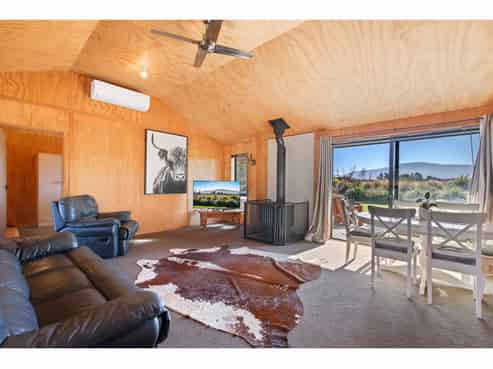 109 Alice Pass Road, Okuku