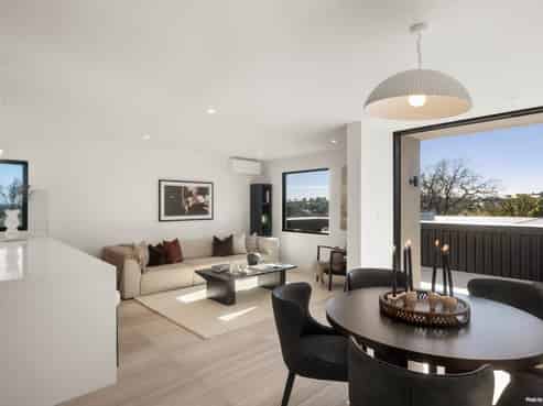 38A,B,C Finch Street, Western Springs
