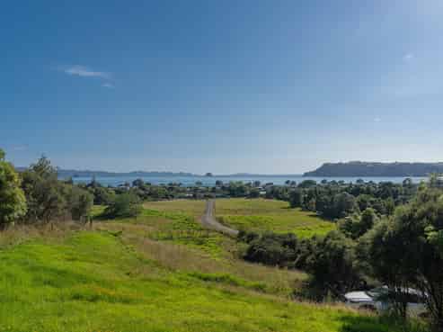 32 Ara Mata, Cooks Beach