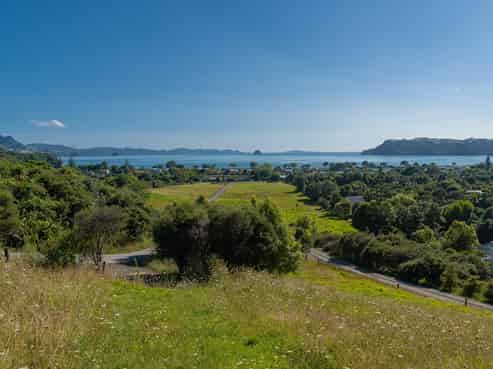 40 Ara Mata, Cooks Beach