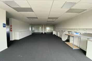 667m2* Ferrymead Office Space
