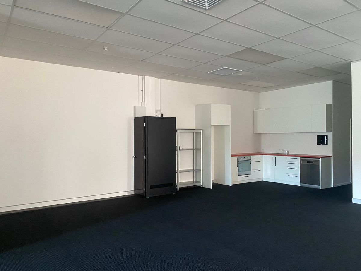 432 m²* Ferrymead Office Space - Aktar