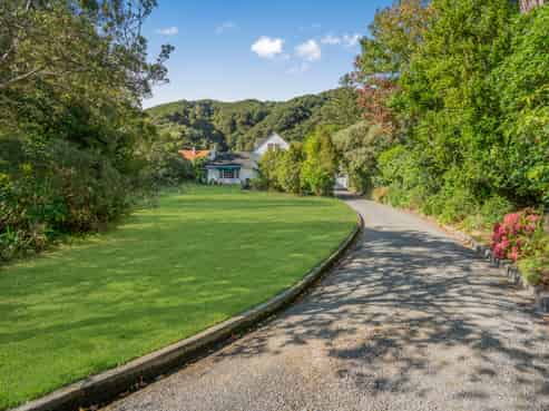 50 Cheviot Road, Lowry Bay