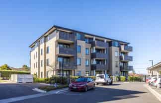 201/20A Alfriston Road, Manurewa East