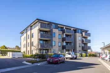 201/20A Alfriston Road, Manurewa East