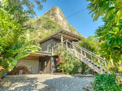 1843F Coast Road, Barrytown