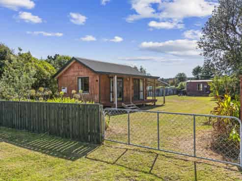 29 Tuiti Street, Hokio Beach