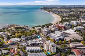 164 Hurstmere Road, Takapuna
