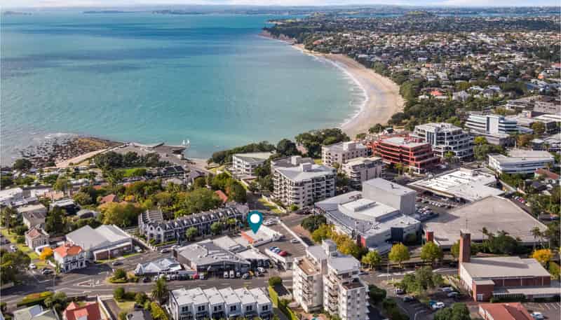 164 Hurstmere Road, Takapuna