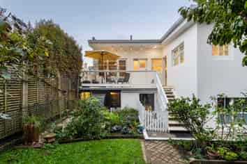 164 Hurstmere Road, Takapuna
