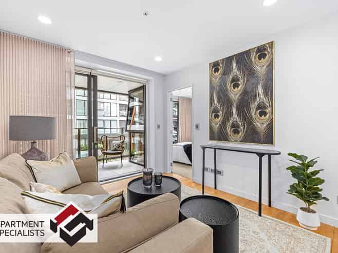 10 Lion Place, Epsom
