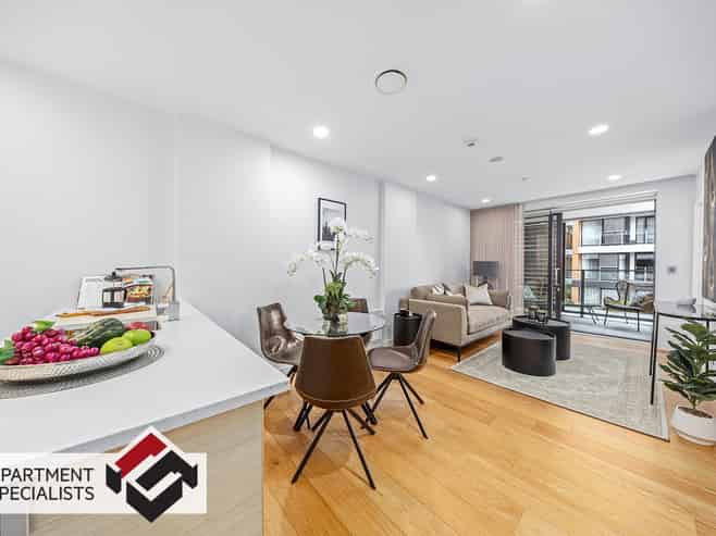 10 Lion Place, Epsom