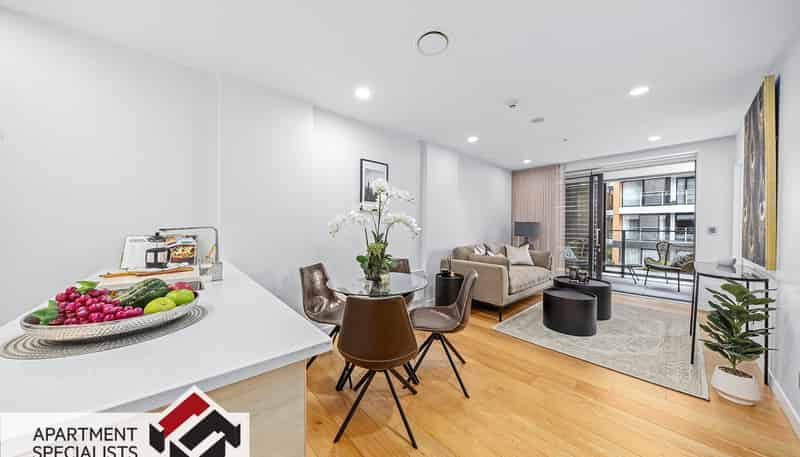 10 Lion Place, Epsom