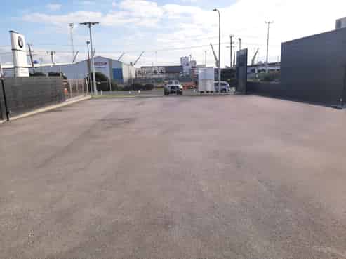 Sales yard and offices 