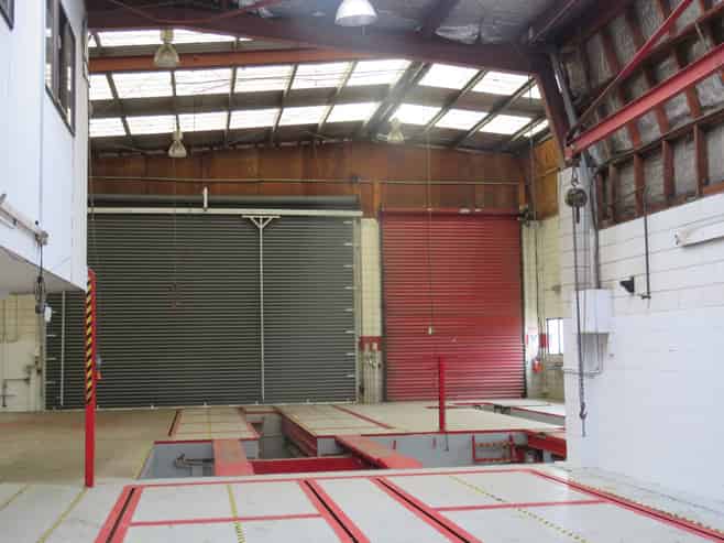 For Lease Drive - Through Warehouse 