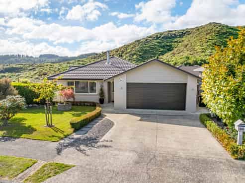 48 King Charles Drive, Kingsley Heights