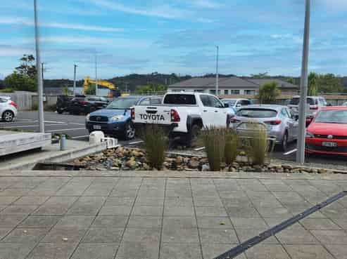 MODERN GROUND FLOOR OFFICE - Huapai/Kumeu