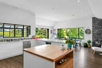 214 Mapara Road, Acacia Bay