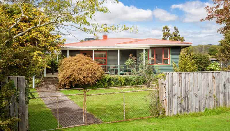 3 Fraser Smith Road, Awakino