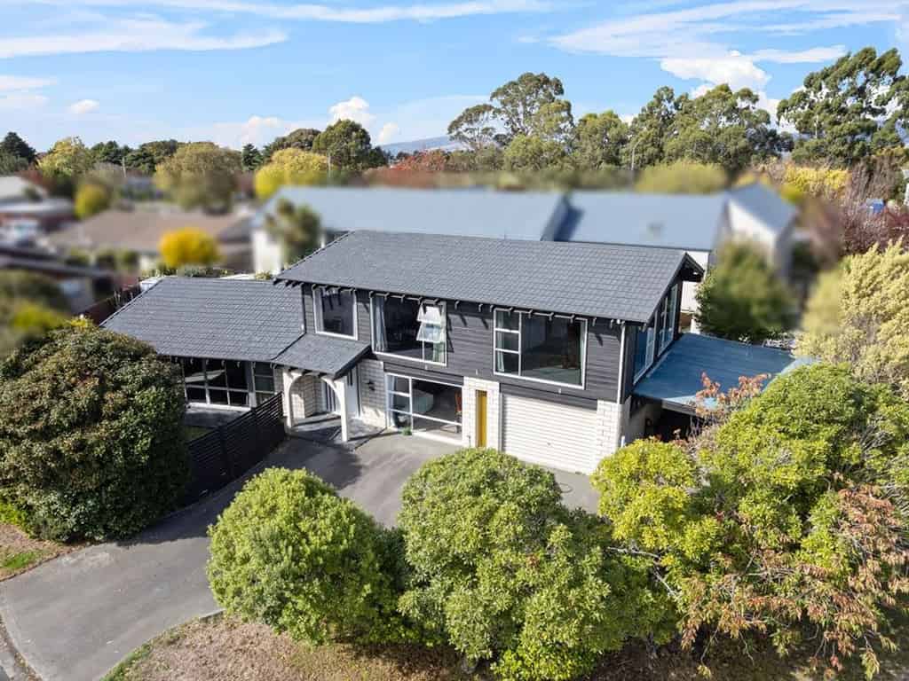 Upper Riccarton Upper Riccarton Homes and Real Estate for Sale - realestate.co.nz