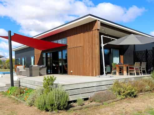 460 Gladstone Road, Gladstone