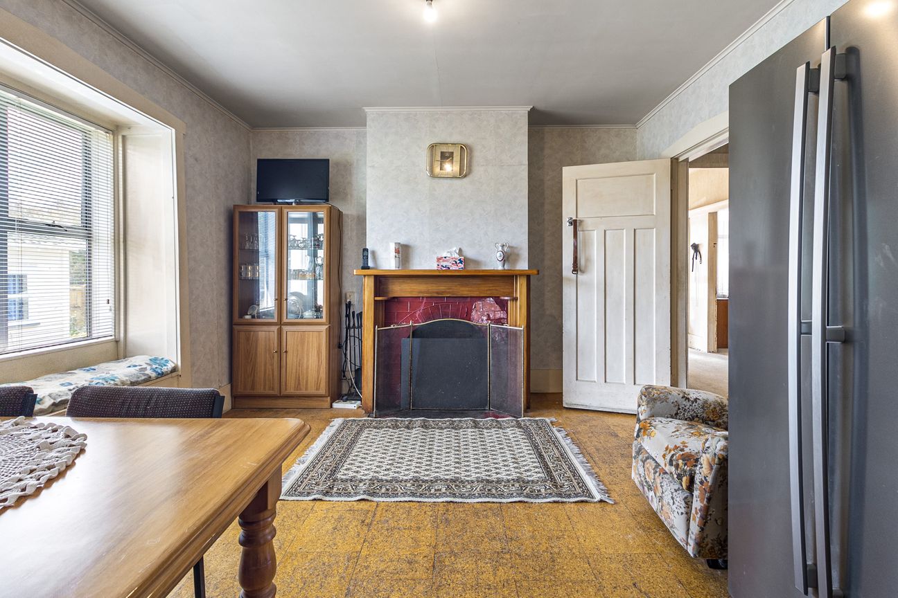 Renovate Now - Build a Second Home. Priced to Sell - Aanzicht 3