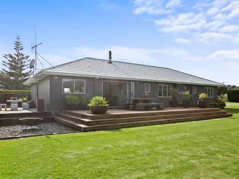 142 Wairau Road, Oakura