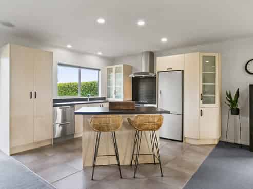 142 Wairau Road, Oakura