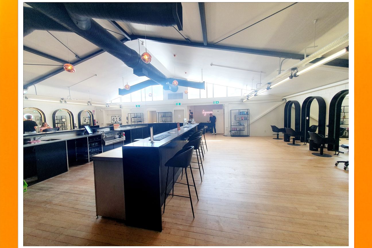 Fancy Office Showroom – pohled 3