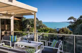 29 Kennedy Point Road, Surfdale