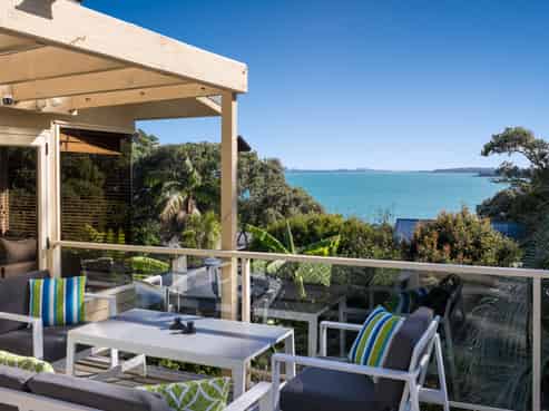 29 Kennedy Point Road, Surfdale