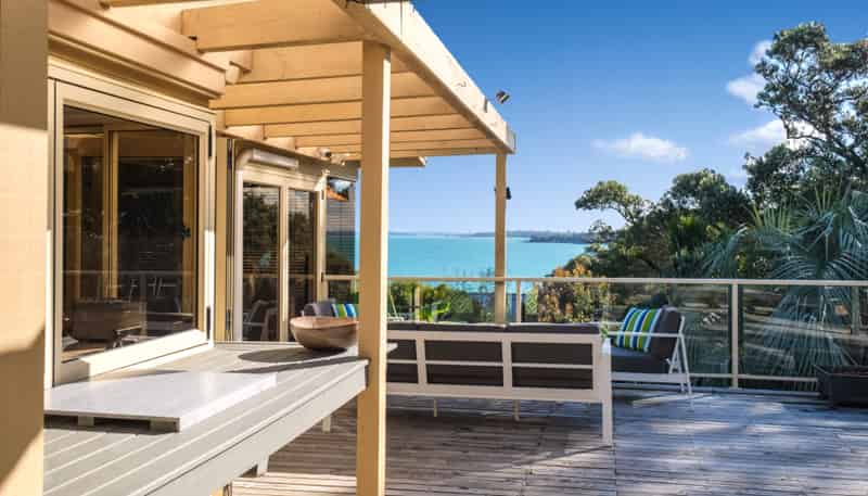 29 Kennedy Point Road, Surfdale