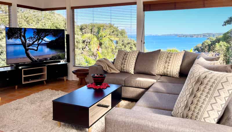 29 Kennedy Point Road, Surfdale