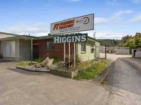 Large depot  - 3032m2