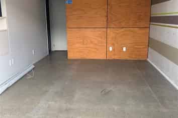 Good Sized Office, Showroom & Storage in Hornby