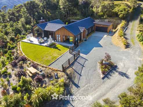 263 Fairview Drive, Akatarawa