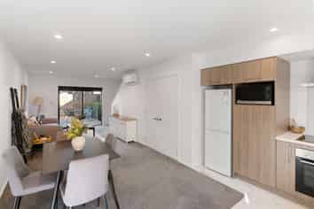 2/277 Armagh Street, Edgeware
