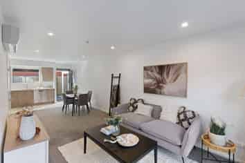 2/277 Armagh Street, Edgeware