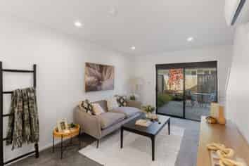 2/277 Armagh Street, Edgeware