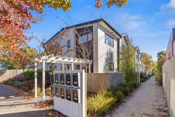 2/277 Armagh Street, Edgeware