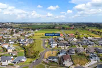 9 Regis Park Drive, Pukekohe