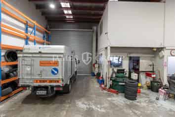 Hard Working Wiri Unit in Secure Complex