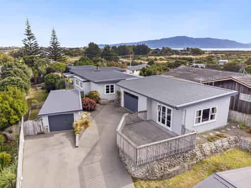 6 Ruru Road, Otaihanga
