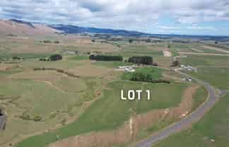  Albert Road Sections, Tokomaru