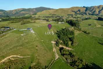  Albert Road Sections, Tokomaru