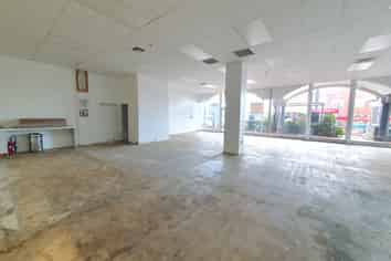 Street Exposure on Manukau Road - For Lease