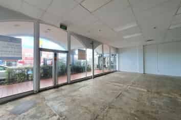 Street Exposure on Manukau Road - For Lease